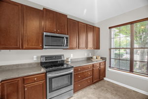 1076 Kelso Ln-6
