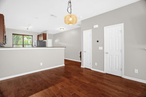 1076 Kelso Ln-12