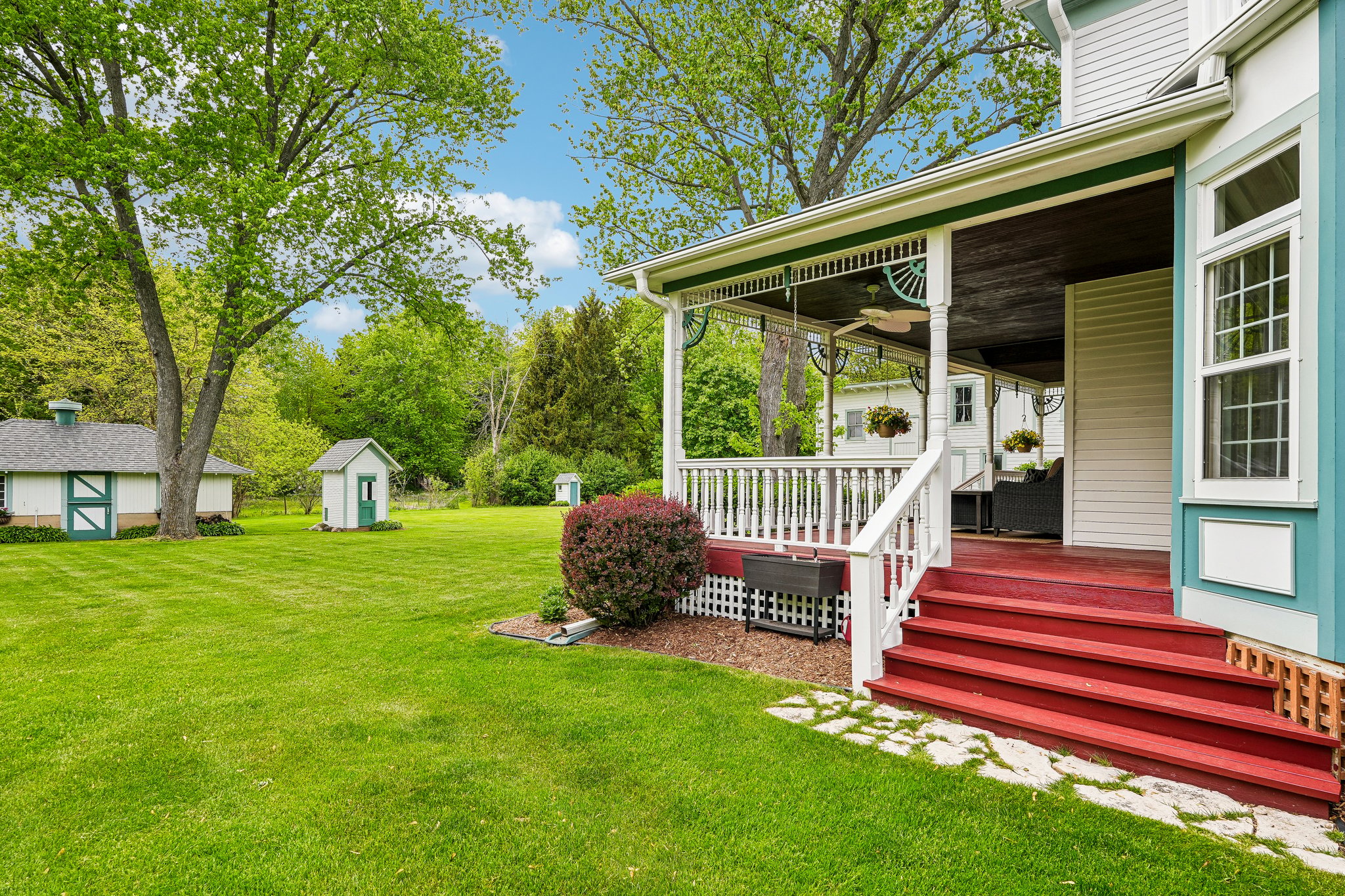 N Cedarburg Rd-S2205-009.jpg