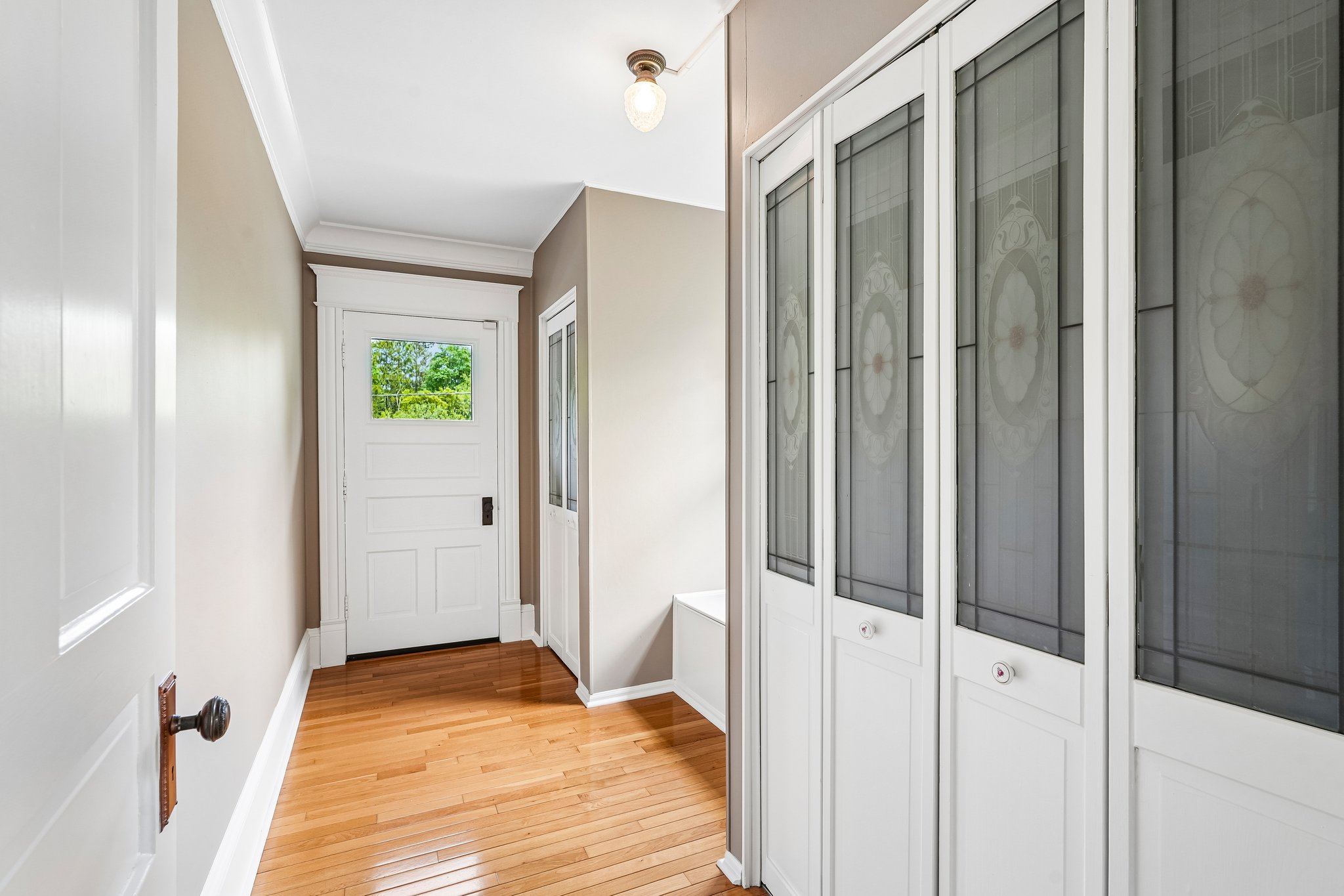 N Cedarburg Rd-S2205-045.jpg