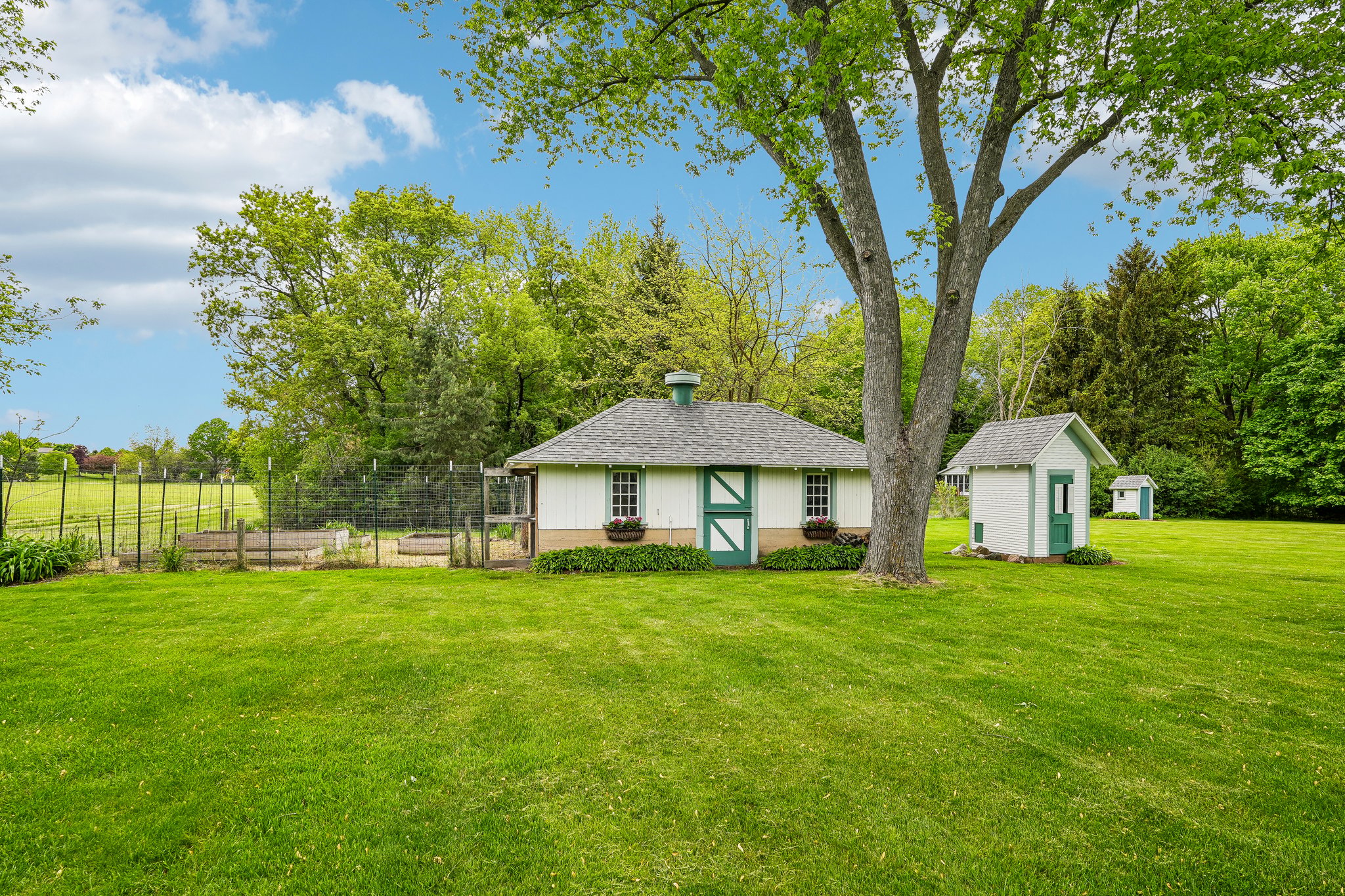N Cedarburg Rd-S2205-065.jpg