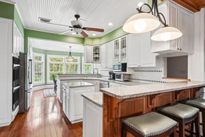 N Cedarburg Rd-S2205-028.jpg
