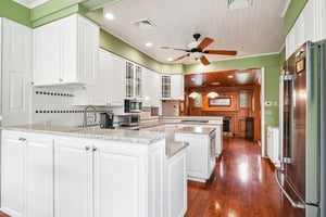 N Cedarburg Rd-S2205-031.jpg