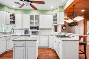 N Cedarburg Rd-S2205-032.jpg