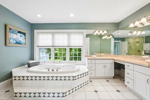 N Cedarburg Rd-S2205-048.jpg