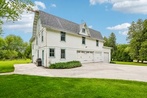 N Cedarburg Rd-S2205-062.jpg