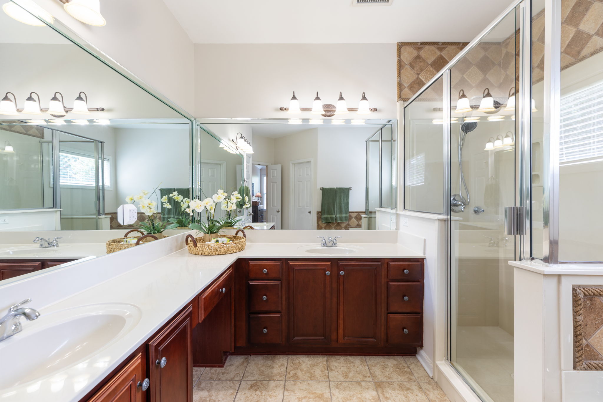  Photo 37