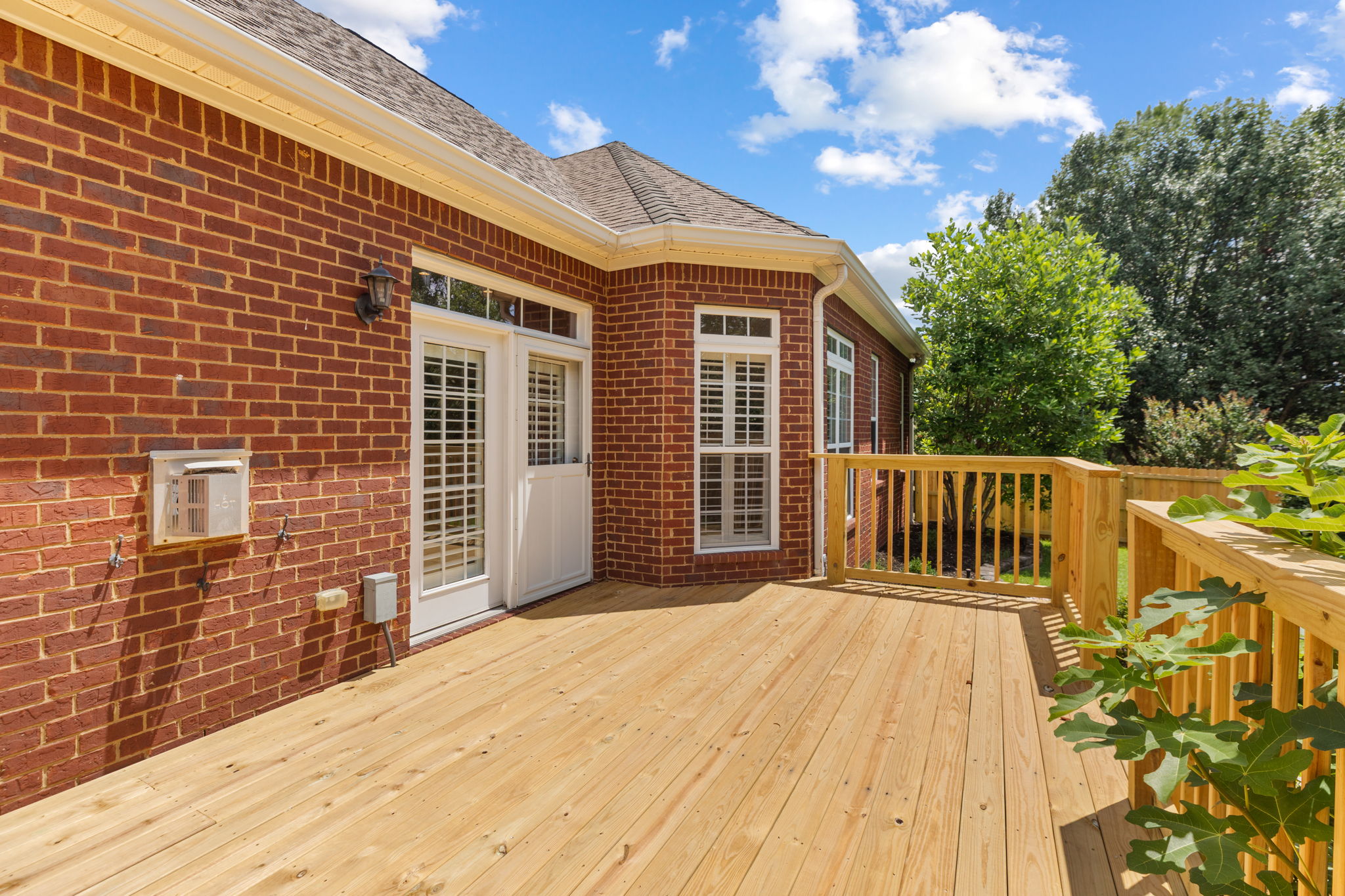  Photo 52