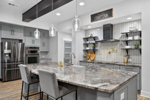 Kitchen/Breakfast Bar