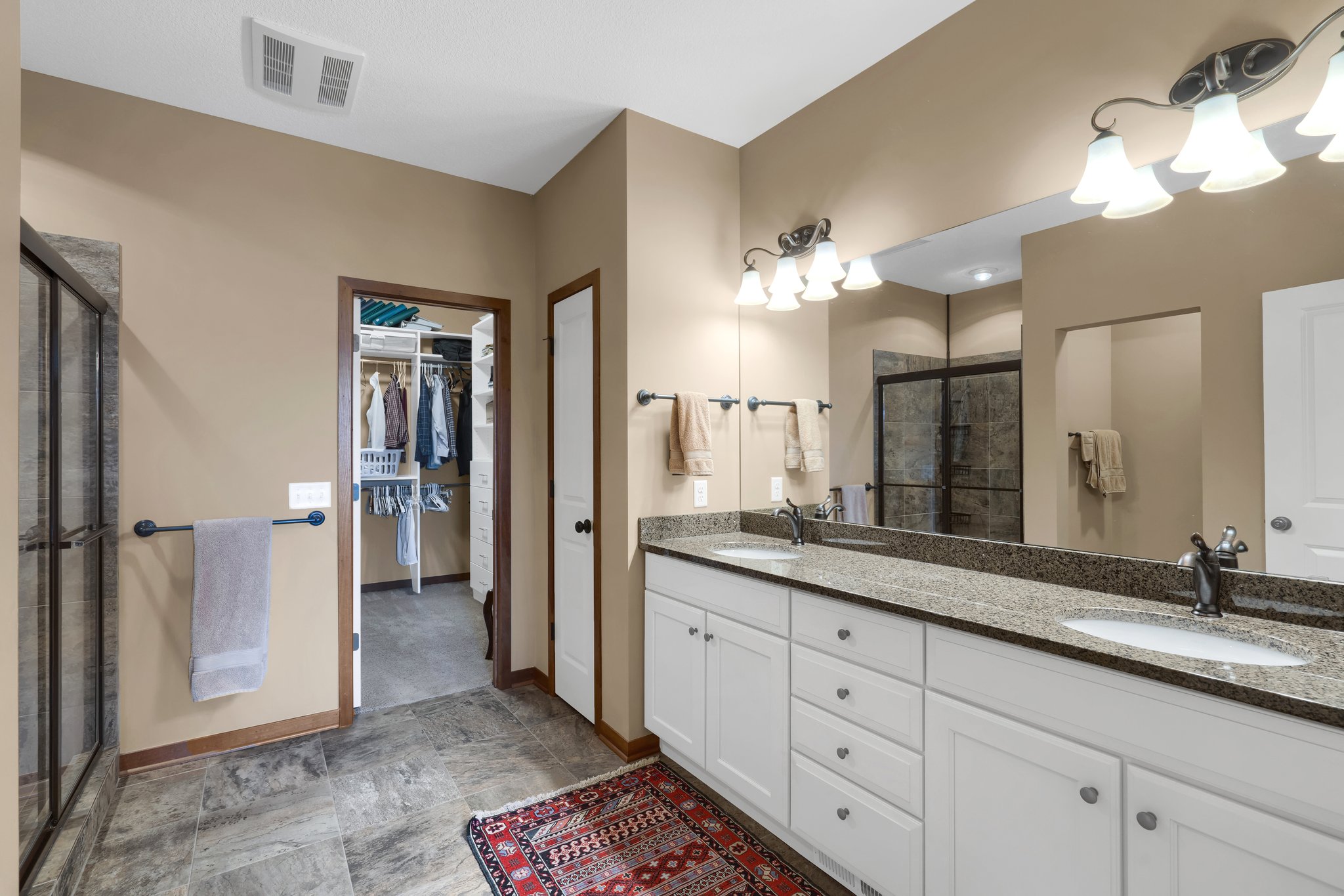 10776 Lyndale Bluffs Trail, Minneapolis, MN 55420, USA Photo 21