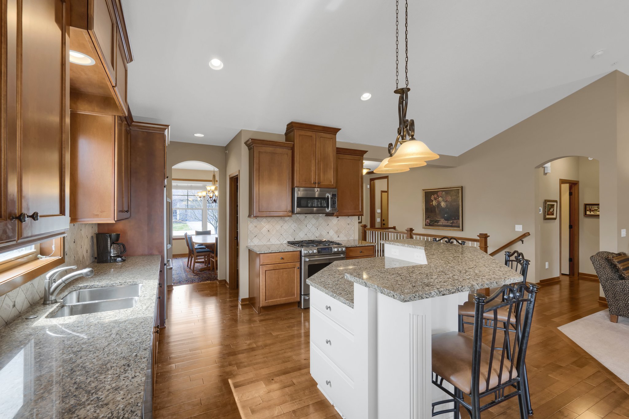 10776 Lyndale Bluffs Trail, Minneapolis, MN 55420, USA Photo 13
