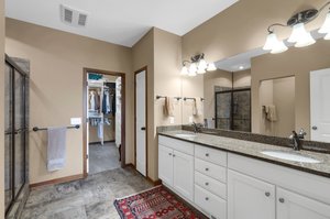 10776 Lyndale Bluffs Trail, Minneapolis, MN 55420, USA Photo 20