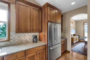 10776 Lyndale Bluffs Trail, Minneapolis, MN 55420, USA Photo 16