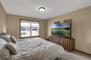 10776 Lyndale Bluffs Trail, Minneapolis, MN 55420, USA Photo 40