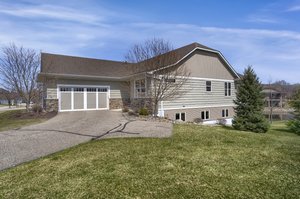 10776 Lyndale Bluffs Trail, Minneapolis, MN 55420, USA Photo 49