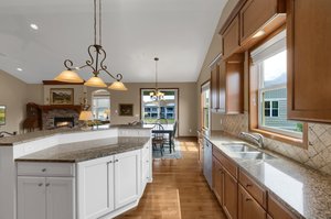 10776 Lyndale Bluffs Trail, Minneapolis, MN 55420, USA Photo 15