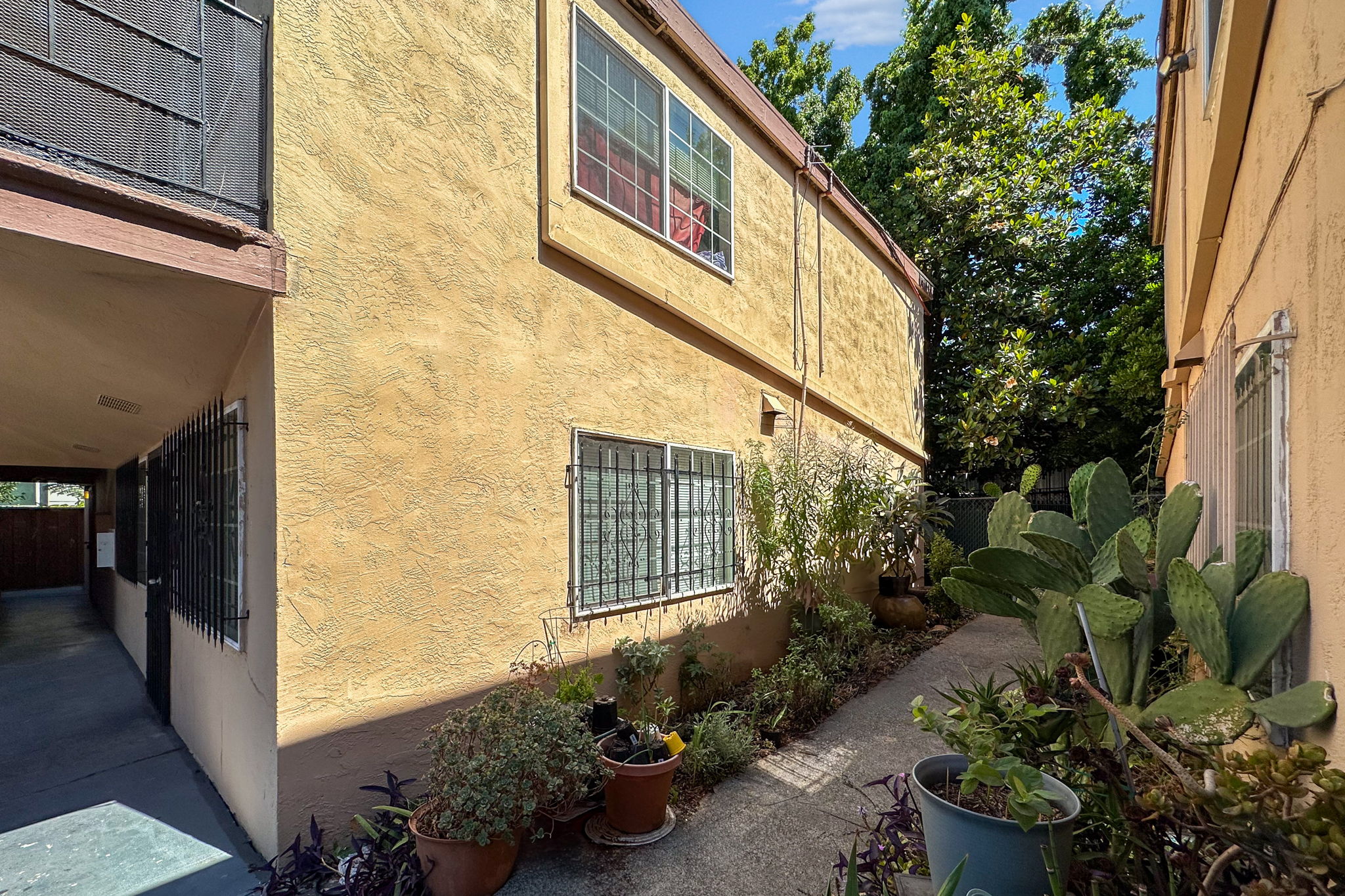 1077810786 Pippin Street Oakland, CA Fine Art Real Estate Media