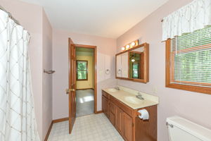 Jack-n-Jill Bath