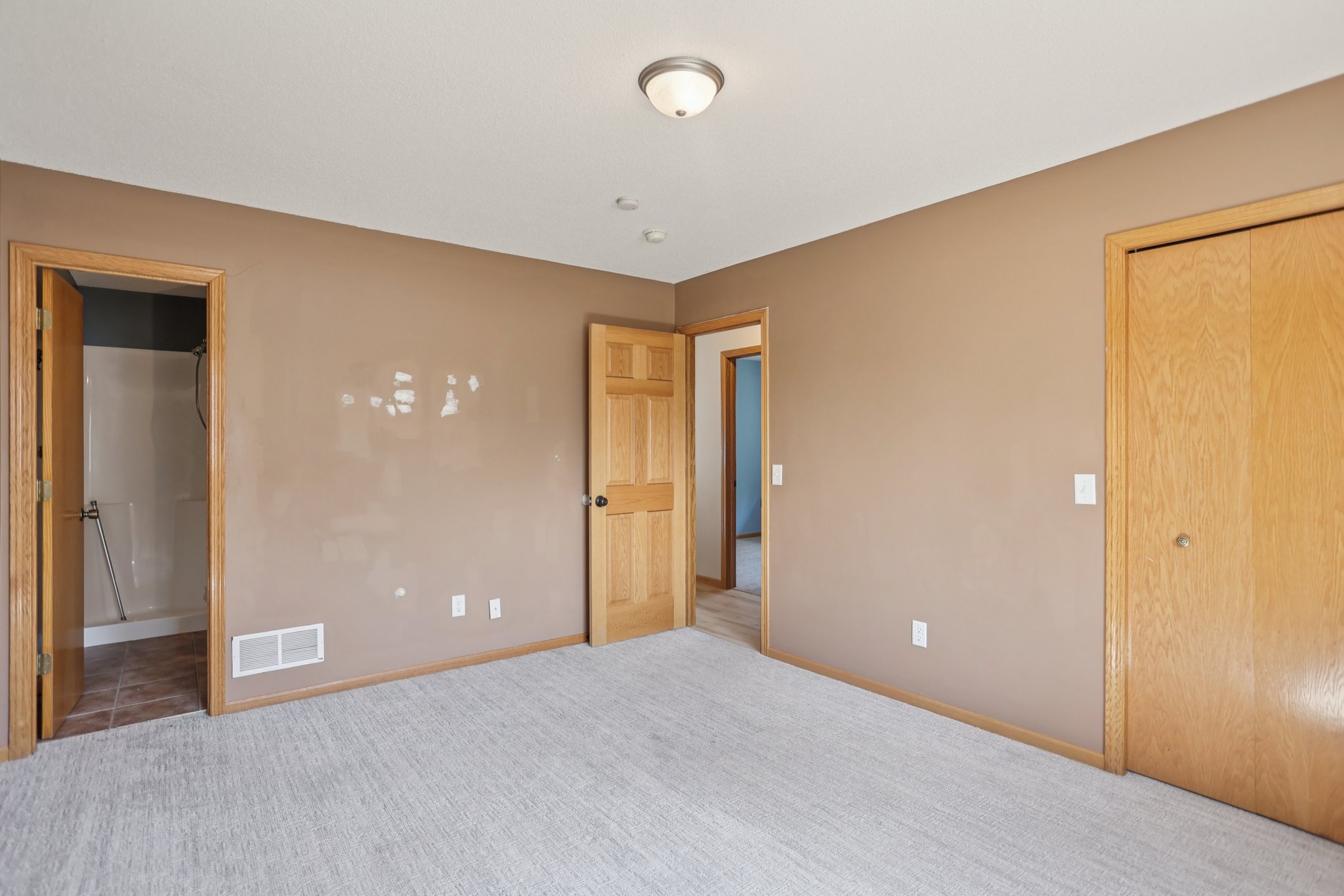 Able St NE-S3007-032.jpg