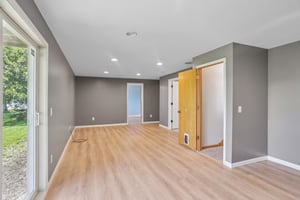Able St NE-S3007-015.jpg
