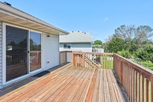 Able St NE-S3007-037.jpg