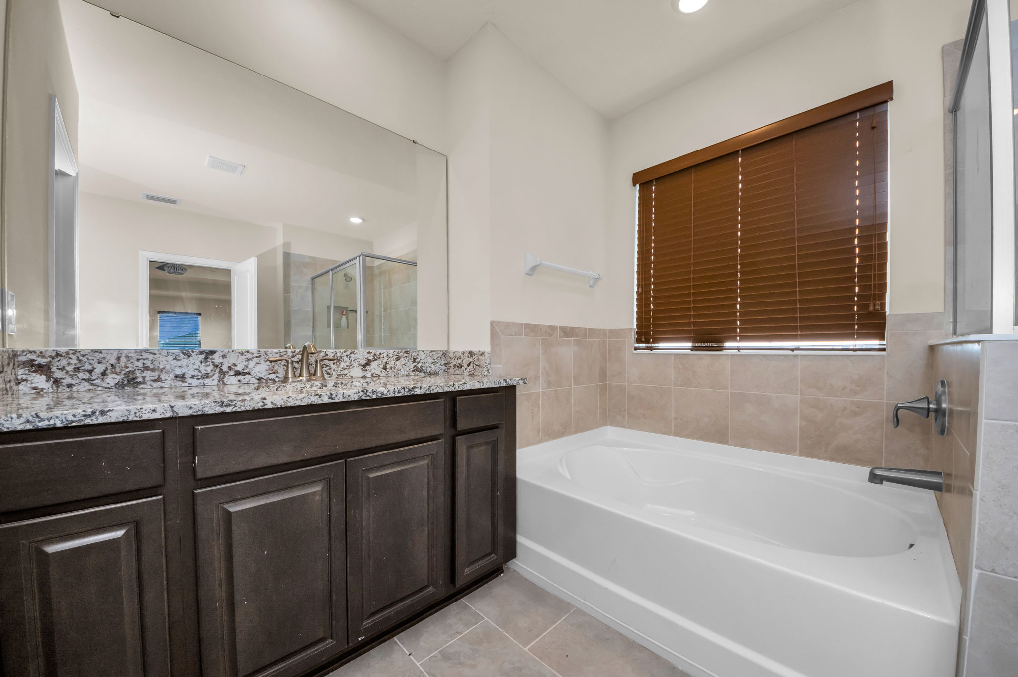 Upper Level Primary Bathroom 1b