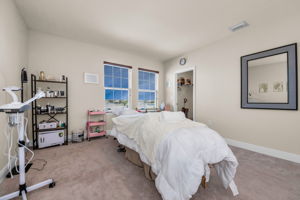 Upper Level Bedroom 4b