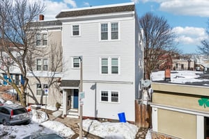 Emerson St 1-S1102-032.jpg