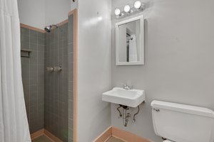  Photo 37
