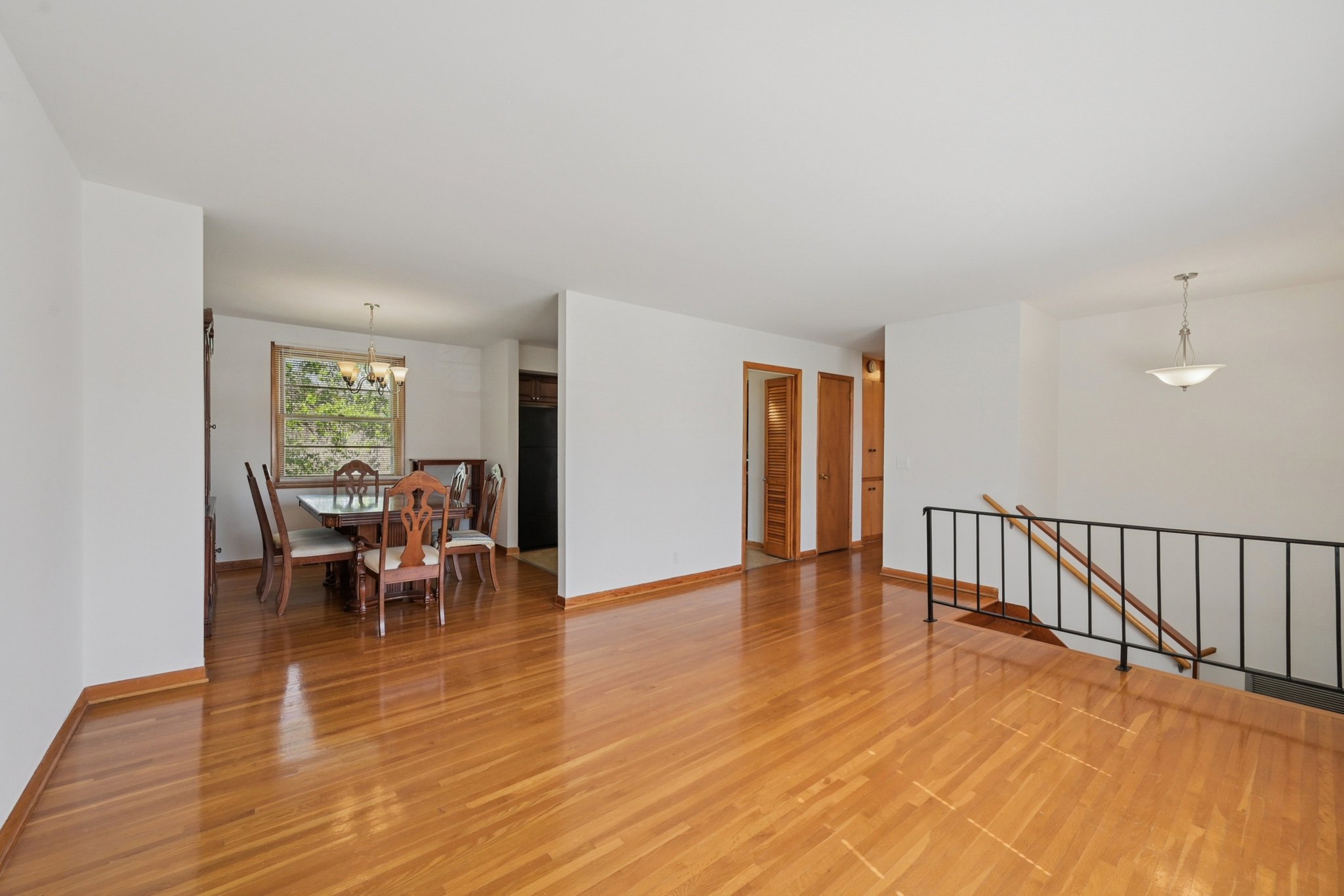 Jacksonian Dr-S2003-017.jpg