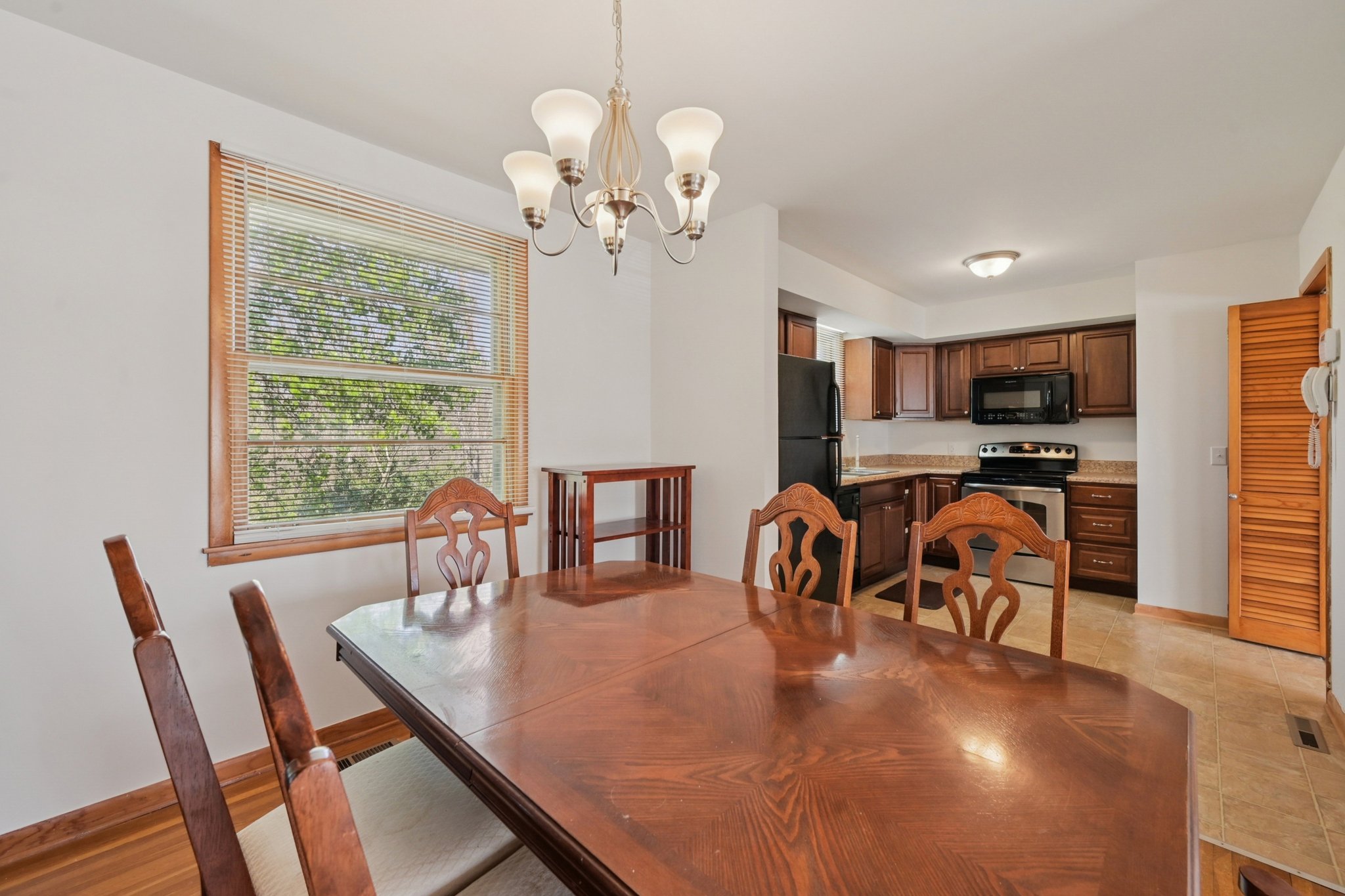 Jacksonian Dr-S2003-019.jpg