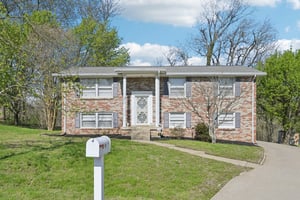 Jacksonian Dr-S2003-003.jpg