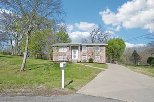 Jacksonian Dr-S2003-004.jpg