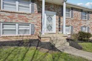 Jacksonian Dr-S2003-011.jpg