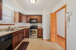 Jacksonian Dr-S2003-024.jpg