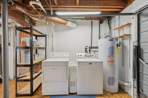 Jacksonian Dr-S2003-047.jpg