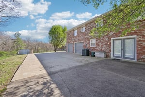 Jacksonian Dr-S2003-052.jpg