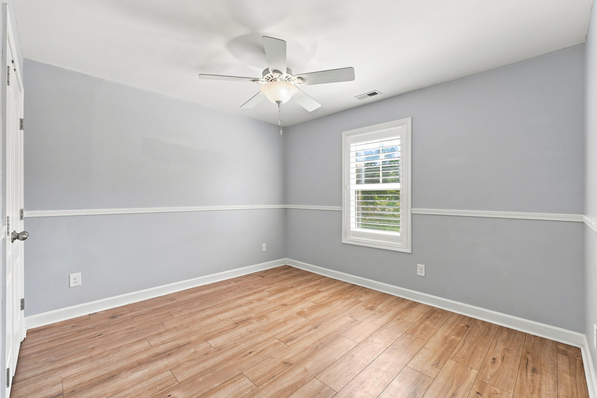 Upstairs Guest Bedroom 2