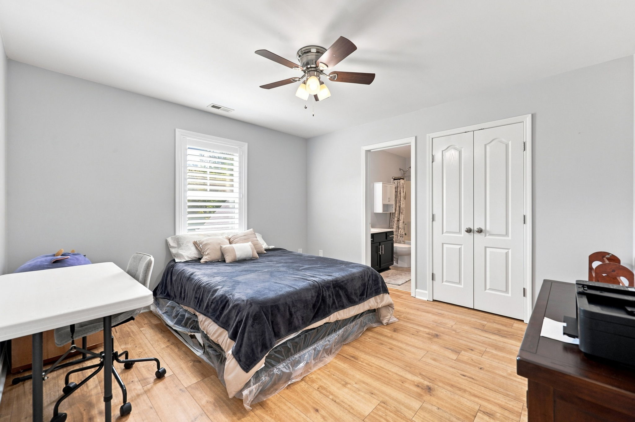 Upstairs Guest Bedroom 3 with Ensuite