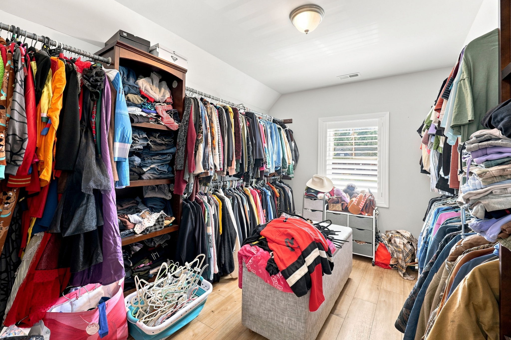 Master Walk In Closet