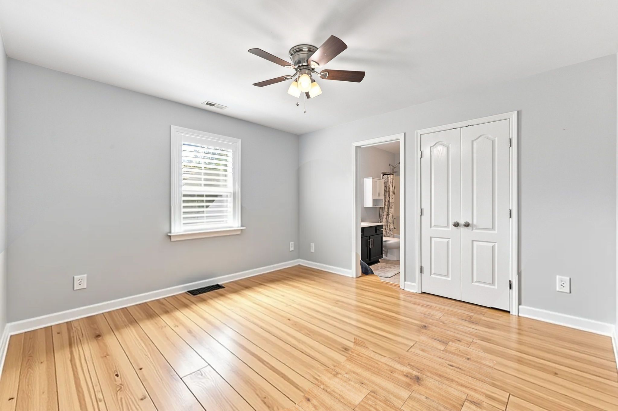 Upstairs Guest Bedroom 1 with Ensuite Virtually Cleared