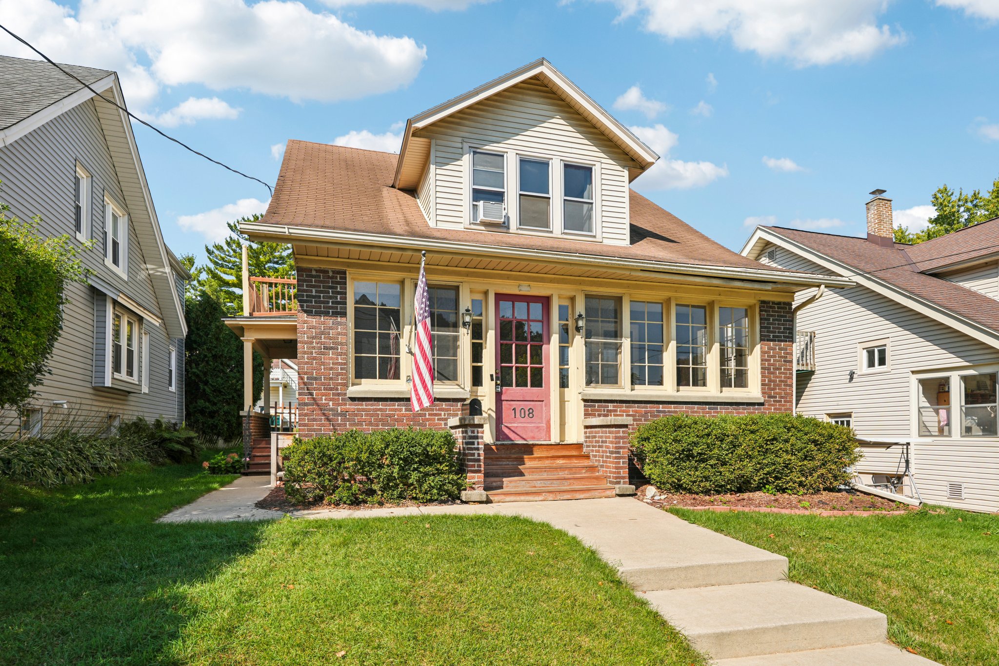 N 10th Ave-S1809-003.jpg