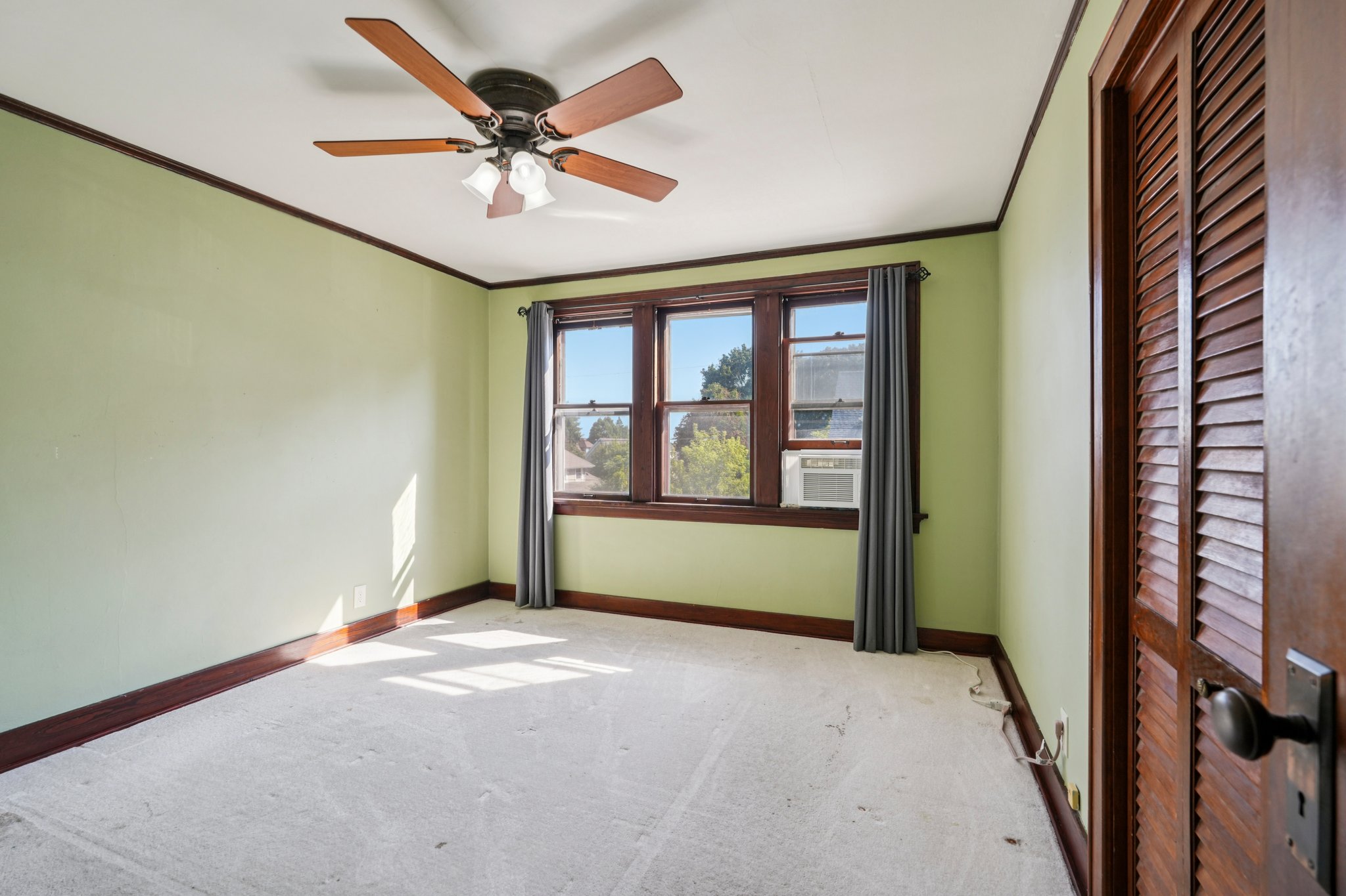 N 10th Ave-S1809-026.jpg