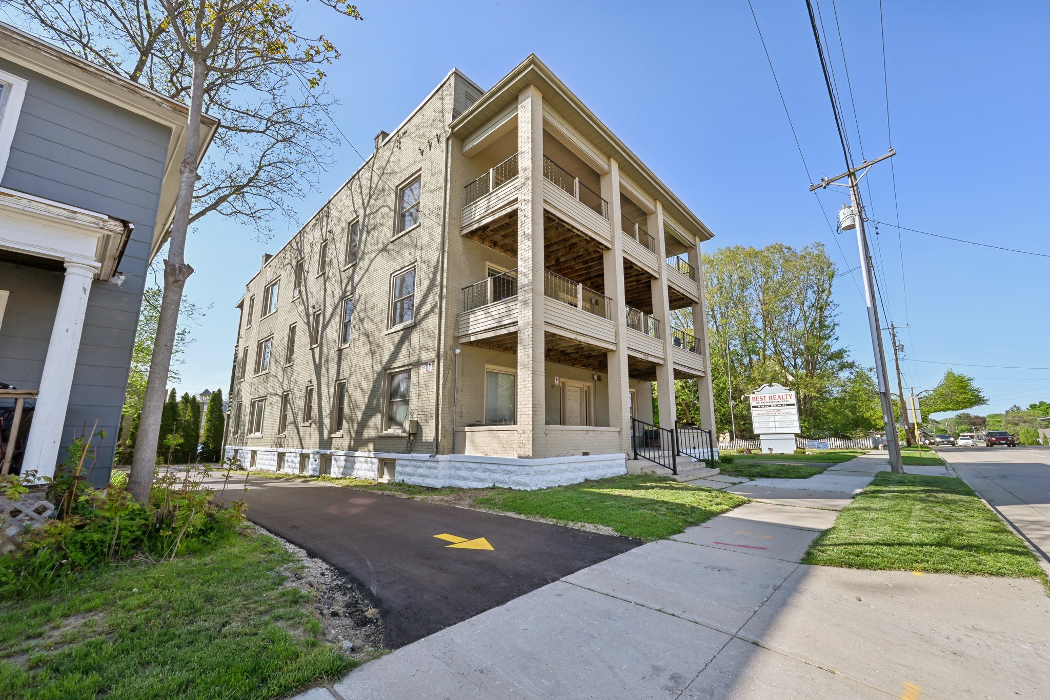 N Main St-007.jpg
