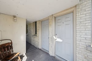 N Main St-100.jpg