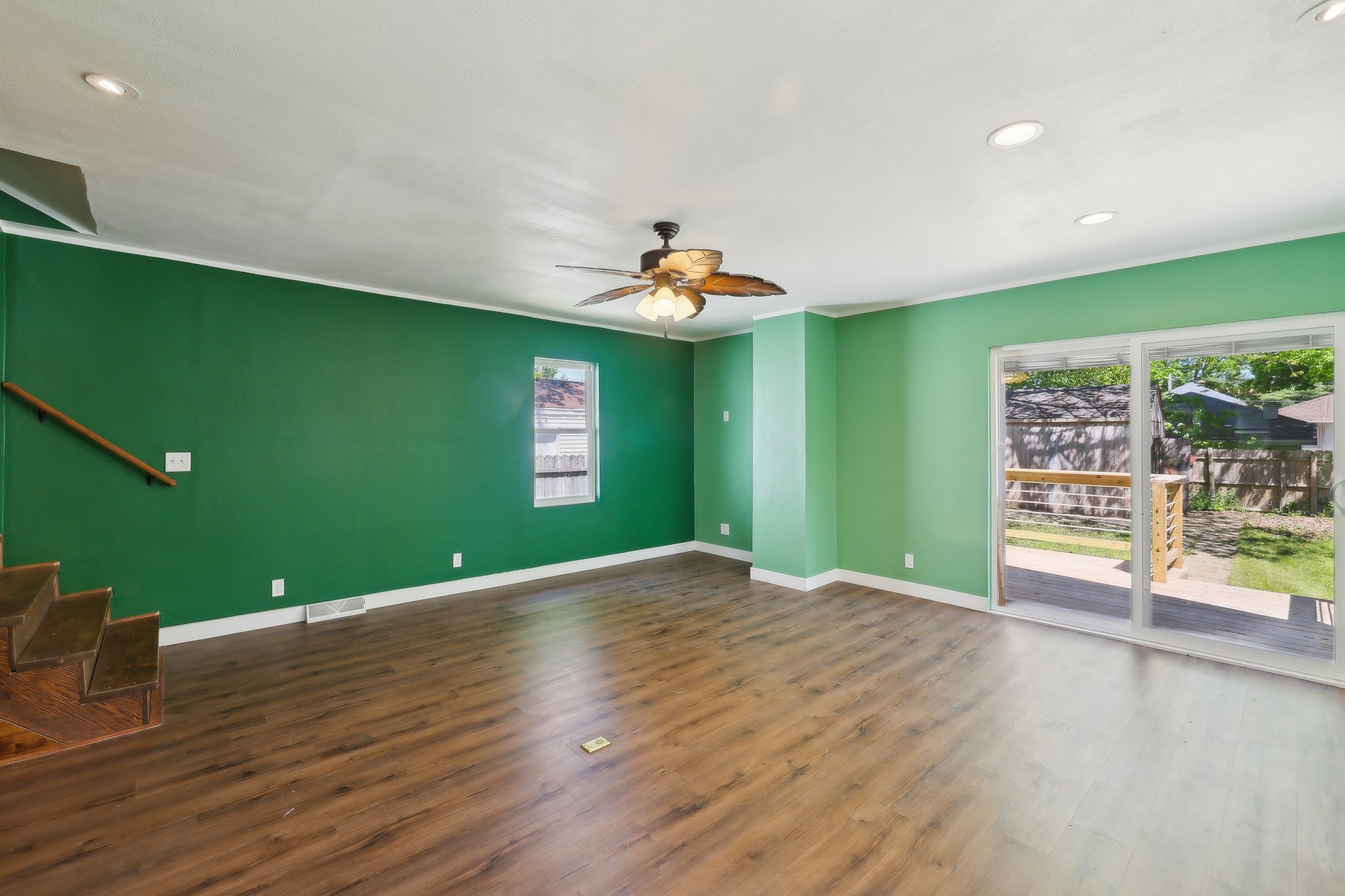 N Oakhill Ave-2405-006.jpg