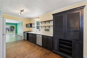 N Oakhill Ave-2405-010.jpg