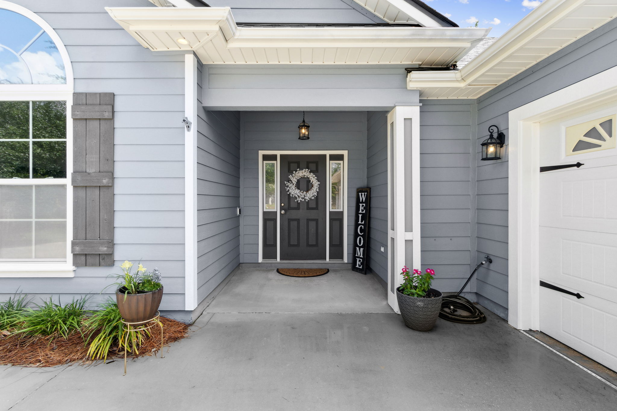 Front Entry Detail