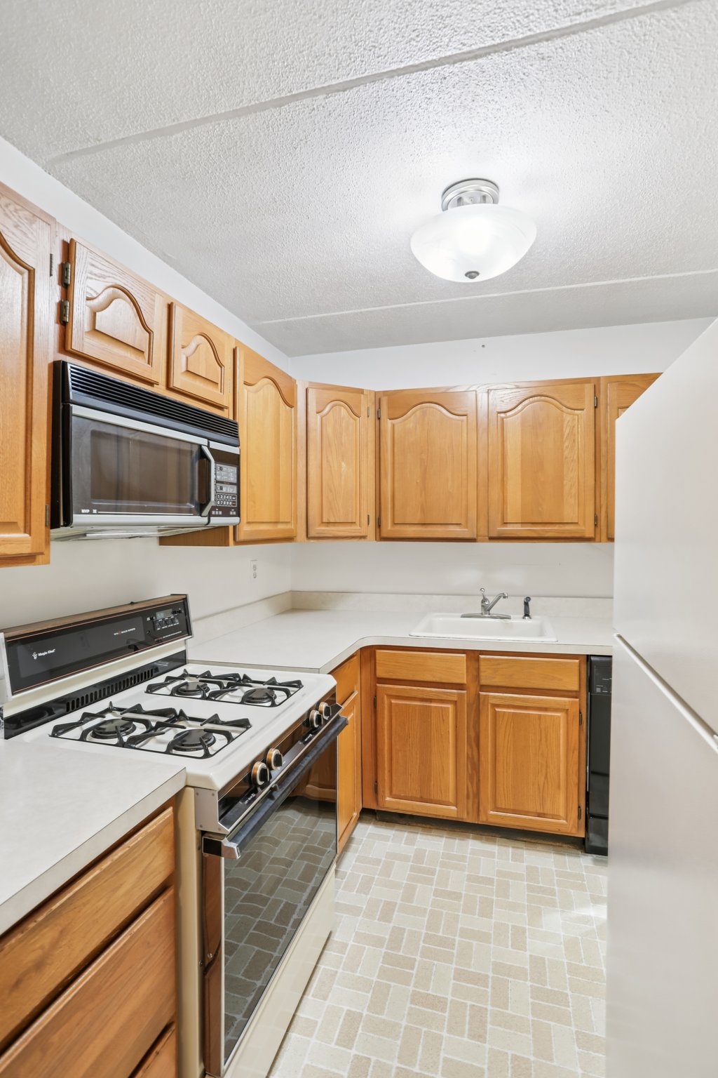 108 Sagamore Rd-S1911-016.jpg