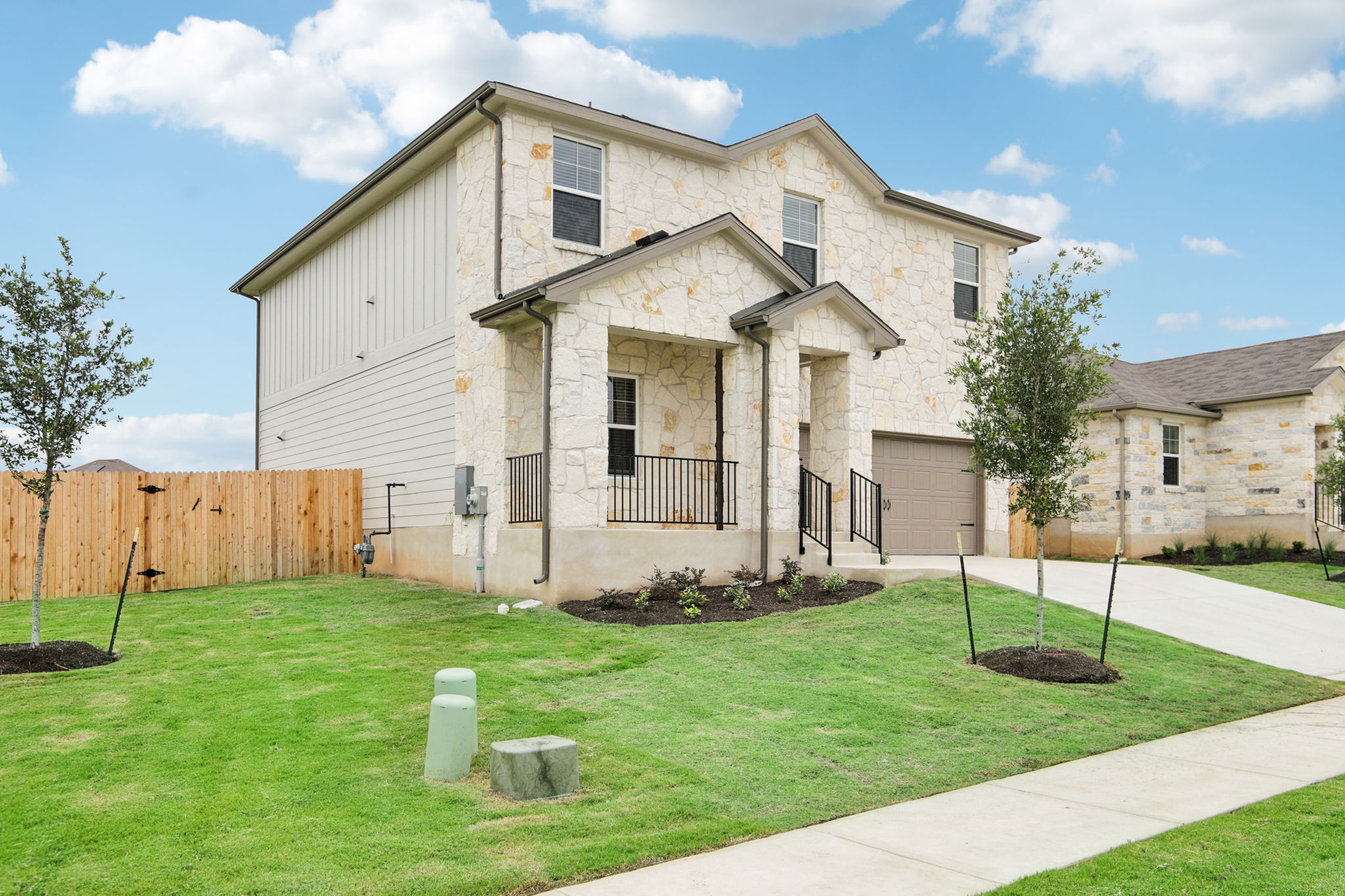 Austin - MorningStar - Reserve Collection - 108 Stellar Wind Dr, Andice, TX 78628 - 002